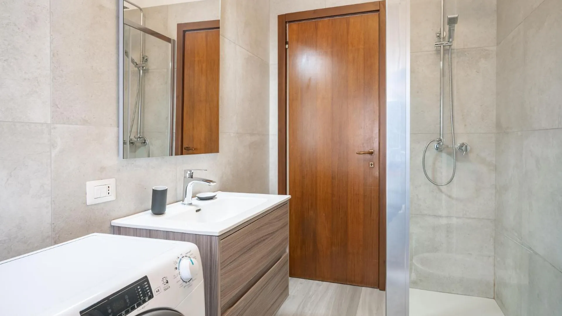 Lecco Isola - Top Apartment Near Viscontea Island Italien
