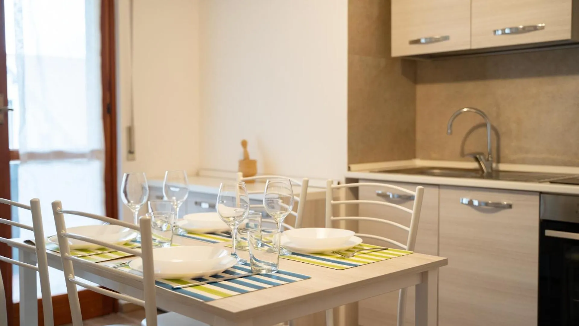 Lecco Isola - Top Apartment Near Viscontea Island