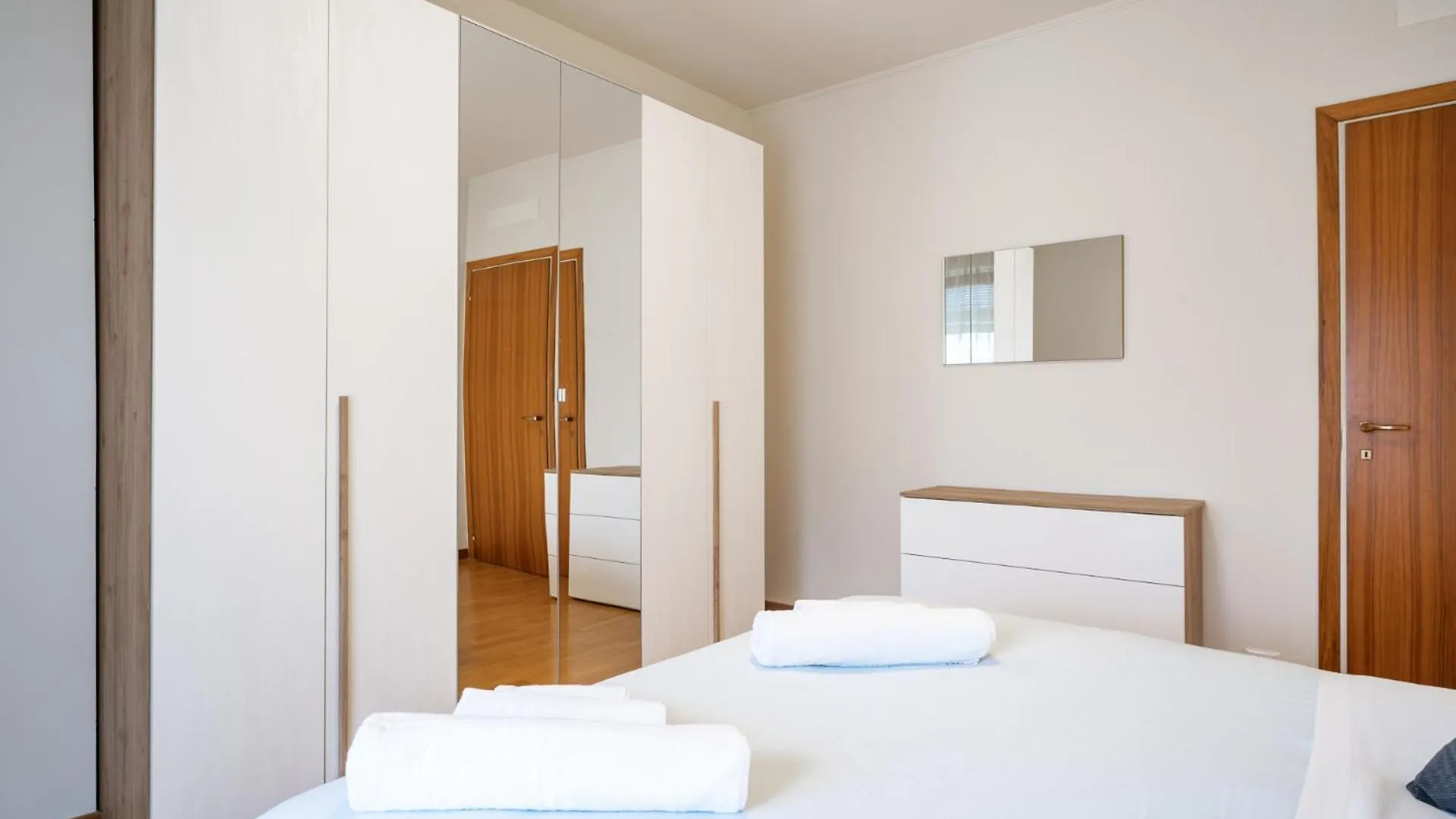 Lecco Isola - Top Apartment Near Viscontea Island